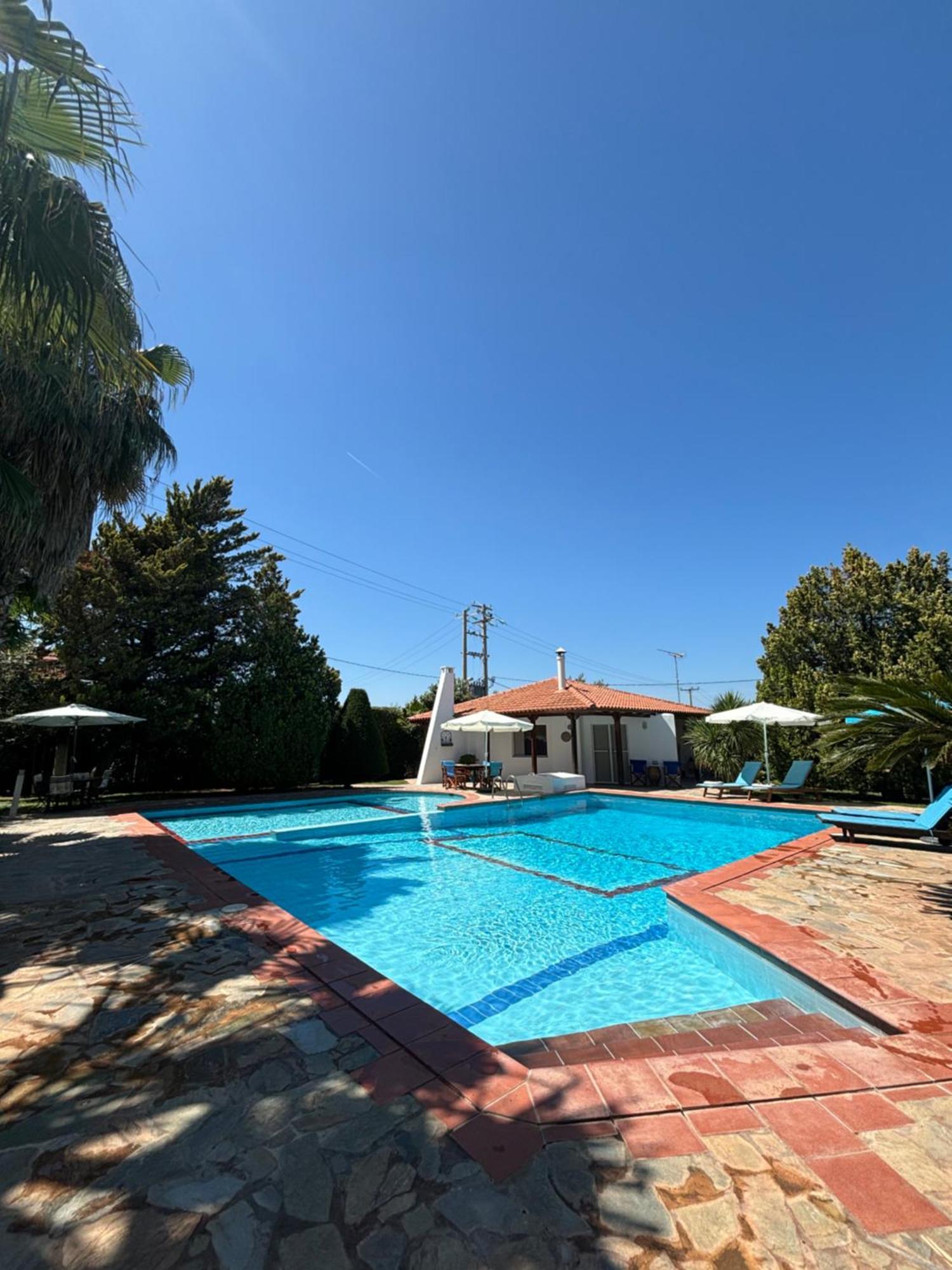 Country House With Pool And Big Garden Oropos Luaran gambar