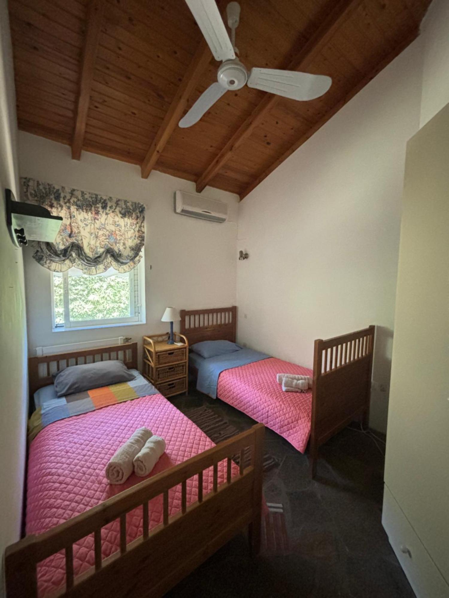 Country House With Pool And Big Garden Oropos Luaran gambar