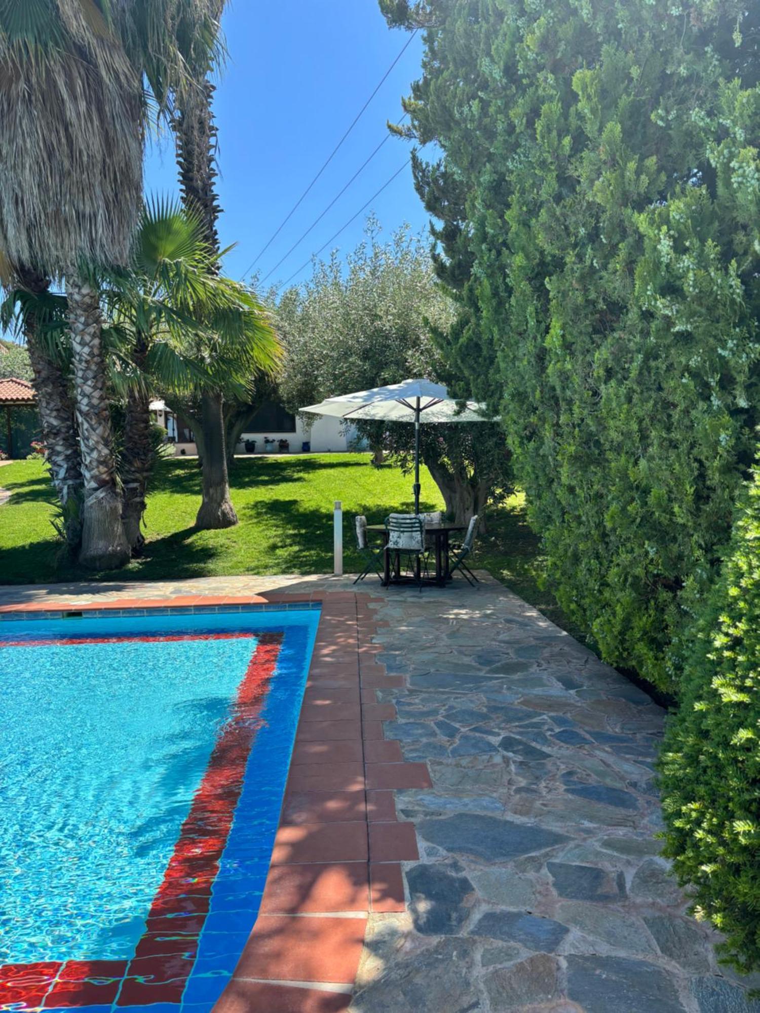 Country House With Pool And Big Garden Oropos Luaran gambar