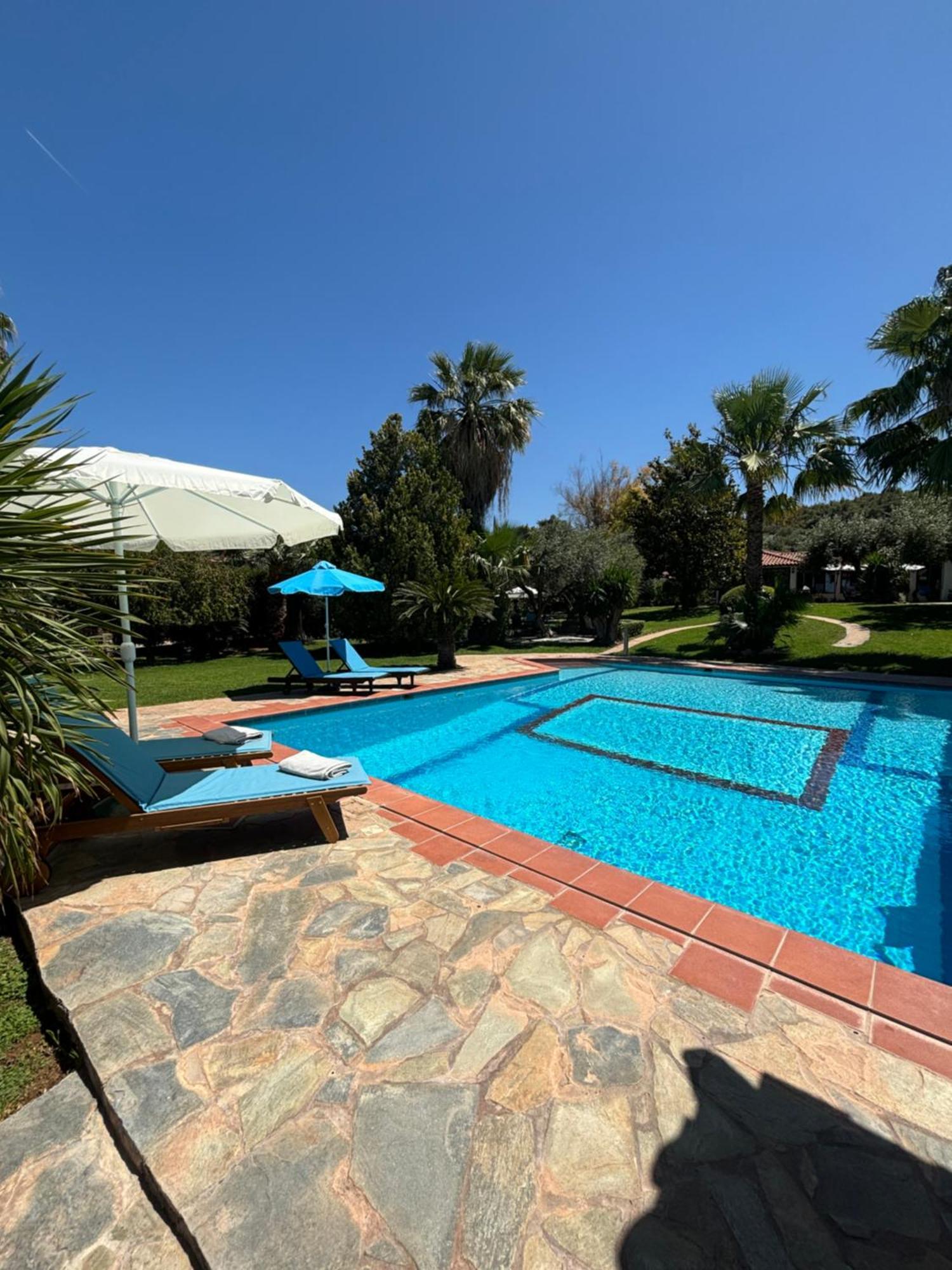 Country House With Pool And Big Garden Oropos Luaran gambar